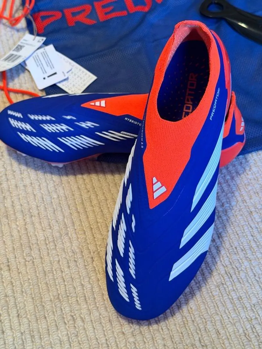 Adidas Predator Elite Football Boots UK7 - Image 1