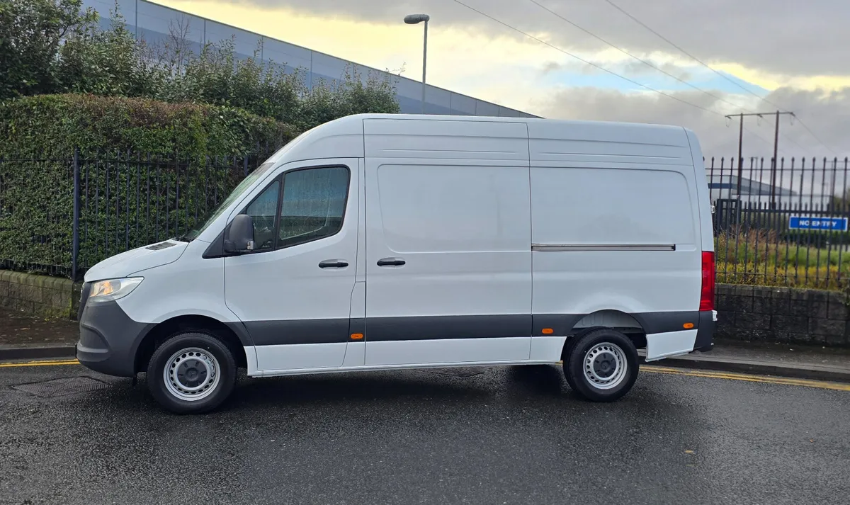 Sprinter 315/36 RWD 150bhp-  Air Con - Image 3