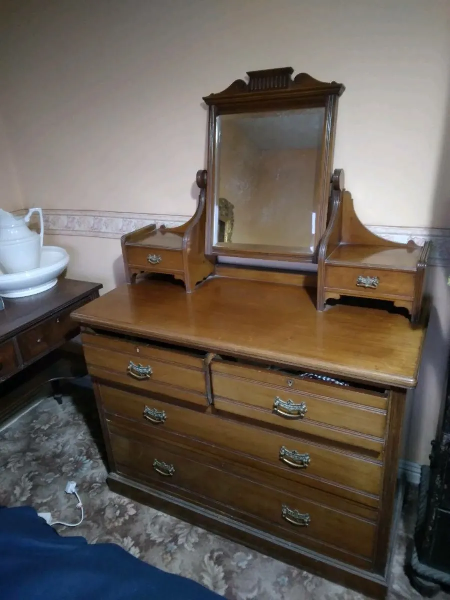 Wardrobe and Dressing Table - Image 2