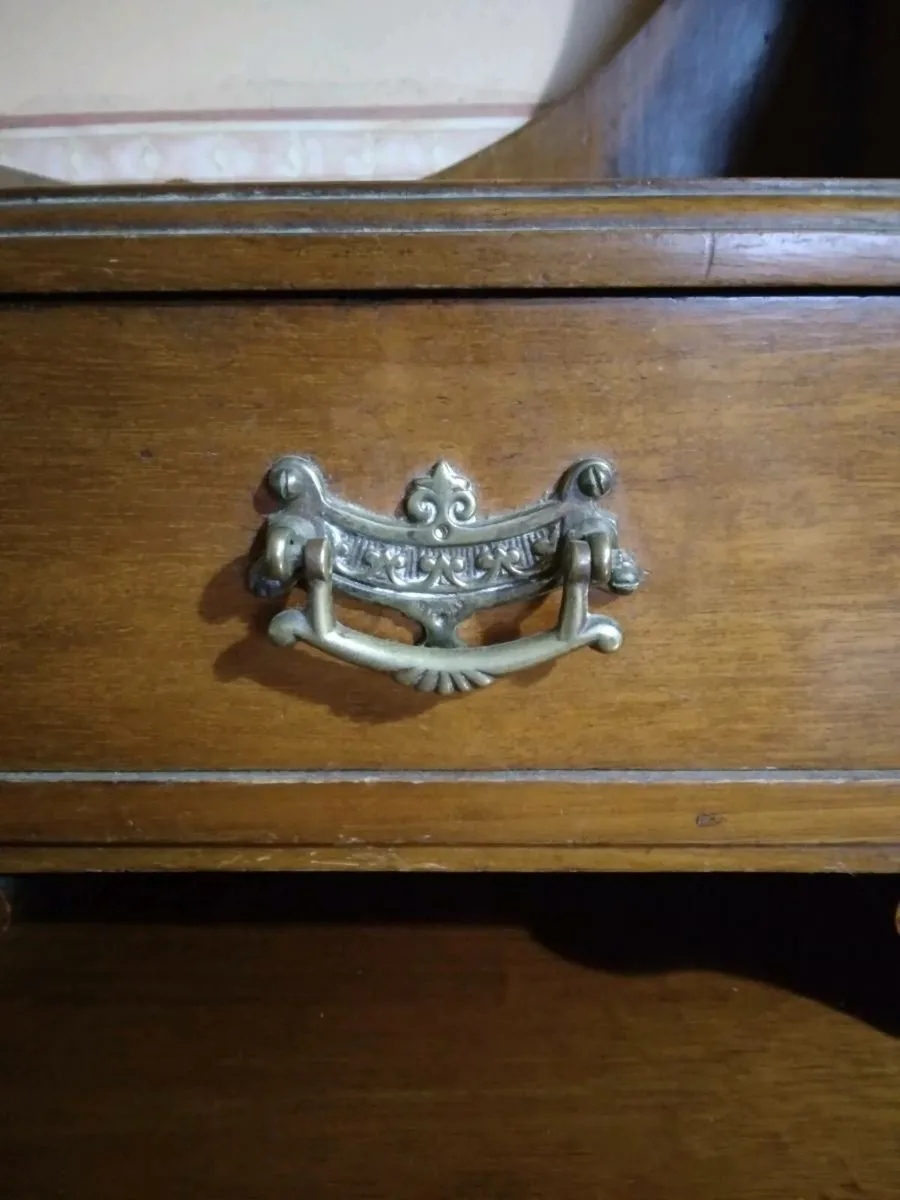 Wardrobe and Dressing Table - Image 3