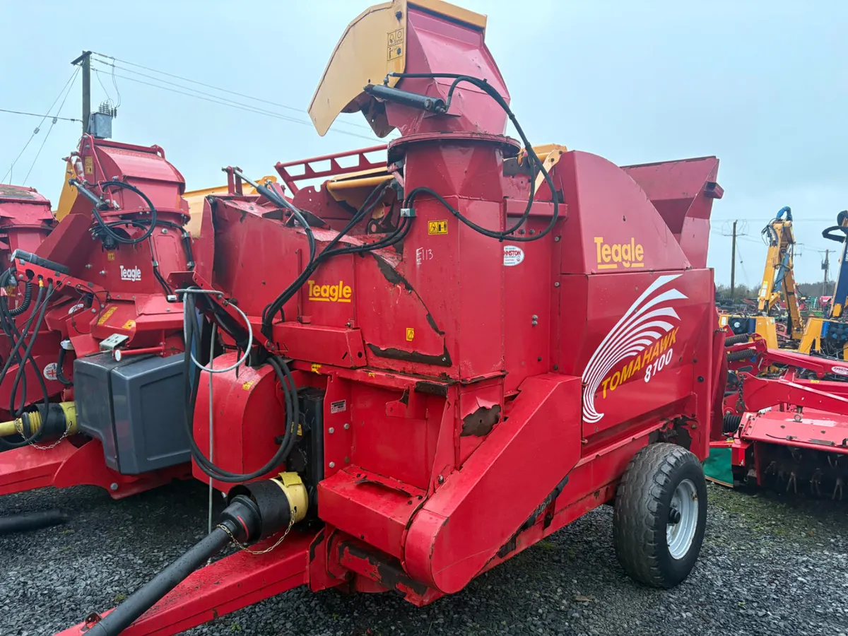 Teagle 8100 Straw Blower & Silage Feeder - Image 1
