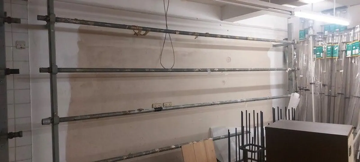 Carpet stands - Image 3