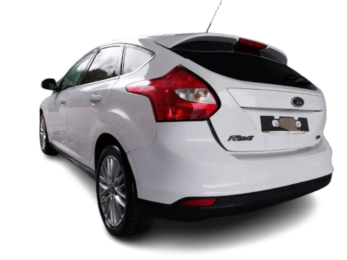 2013 FORD FOCUS For Breaking/Dismantling - Image 4