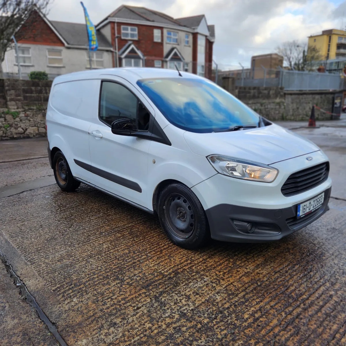 Ford Transit Courier 2016 no tested or tax - Image 3