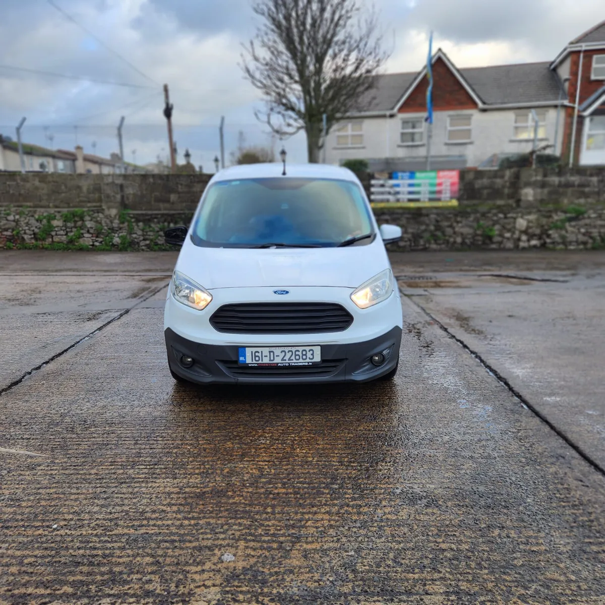 Ford Transit Courier 2016 no tested or tax - Image 2