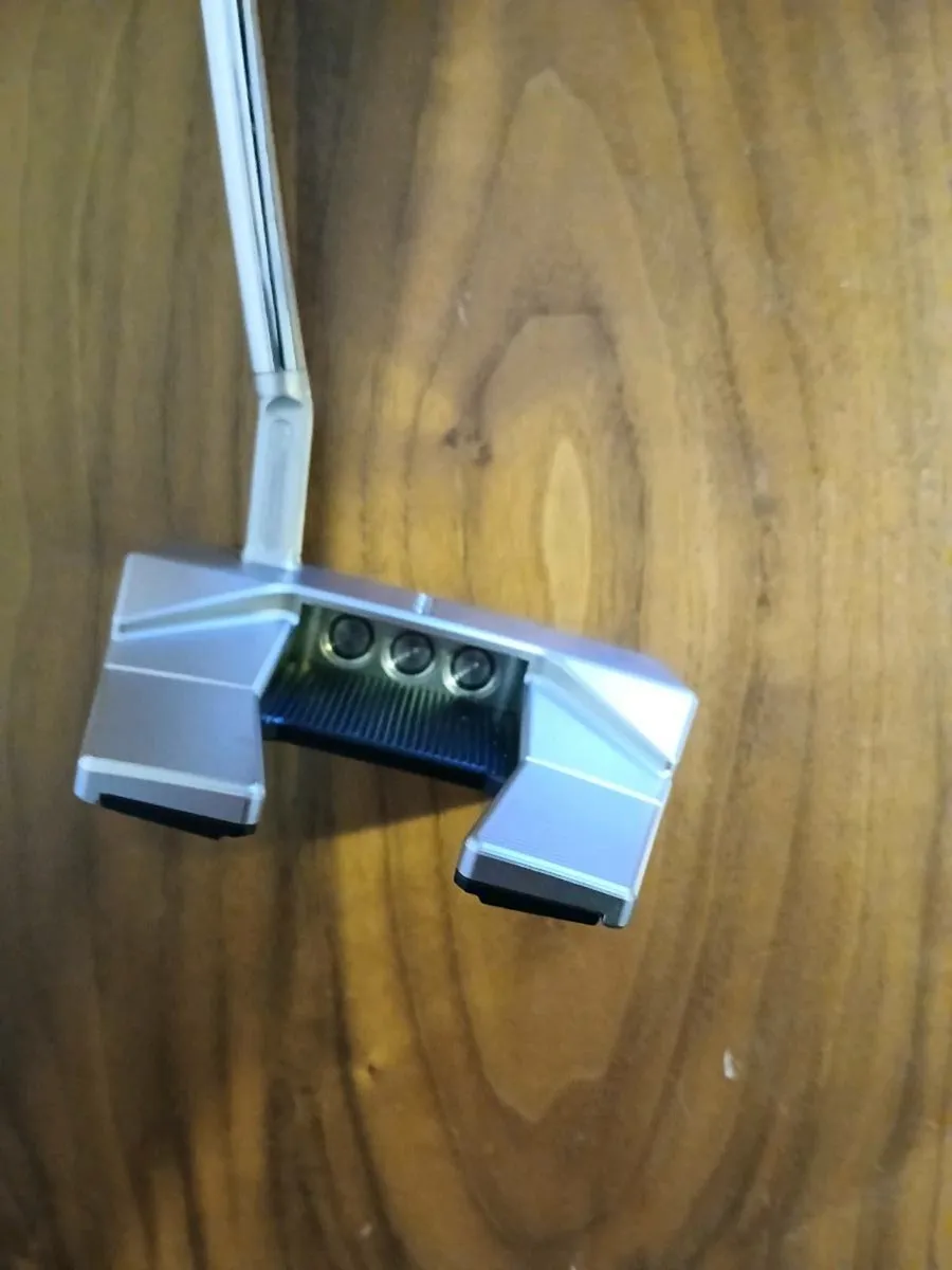Scotty cameron phantom 5.5 putter - Image 2