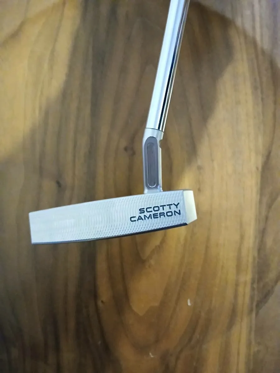 Scotty cameron phantom 5.5 putter - Image 3