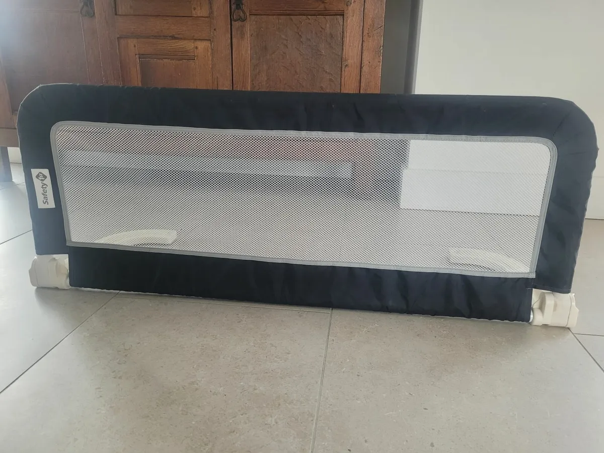 Safety 1st Portable Bedrail - Image 1