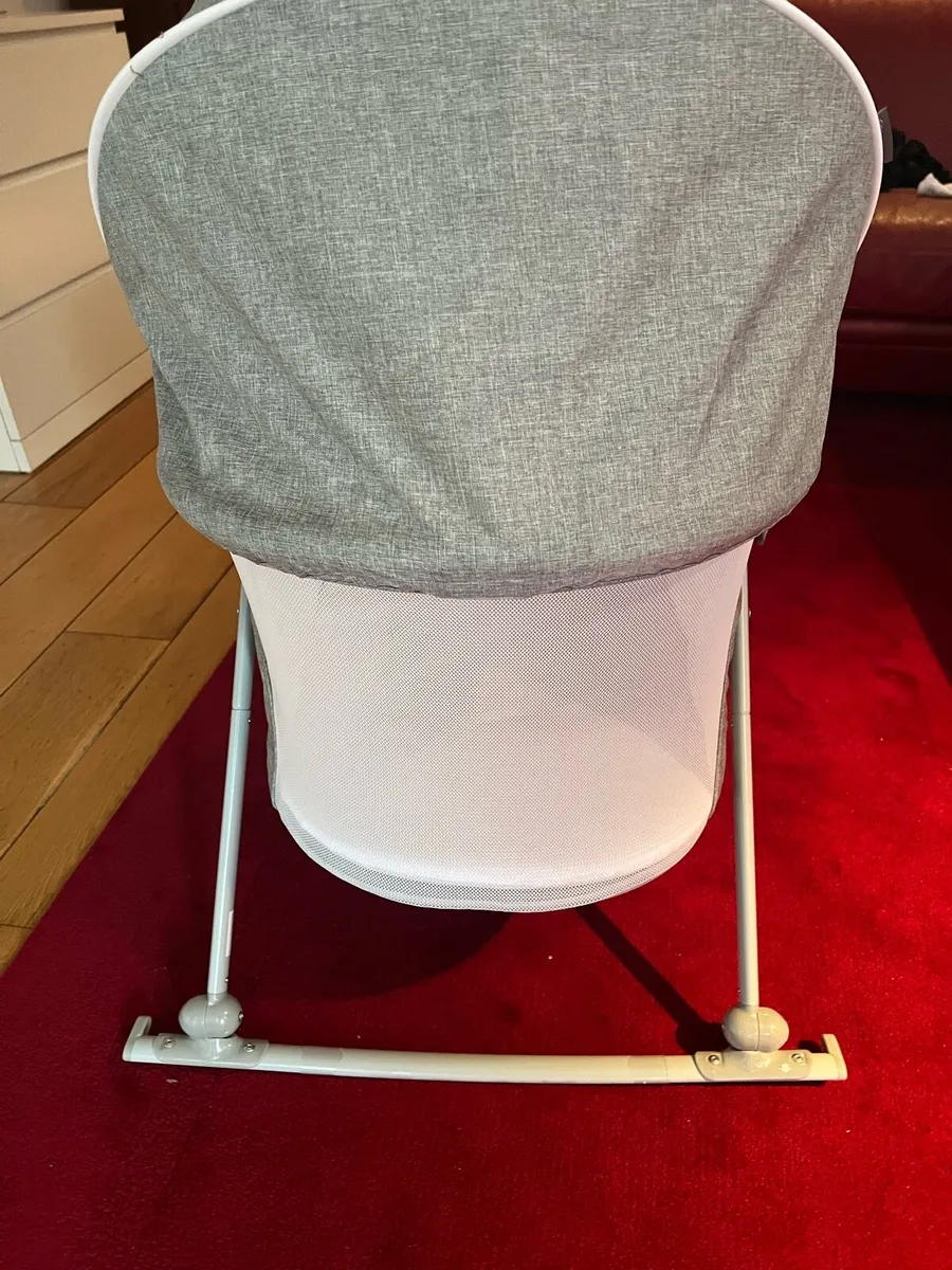 Kinderkraft travel cot - Image 3