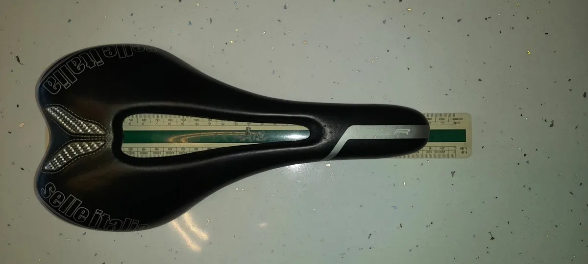 Bike saddle - Image 1