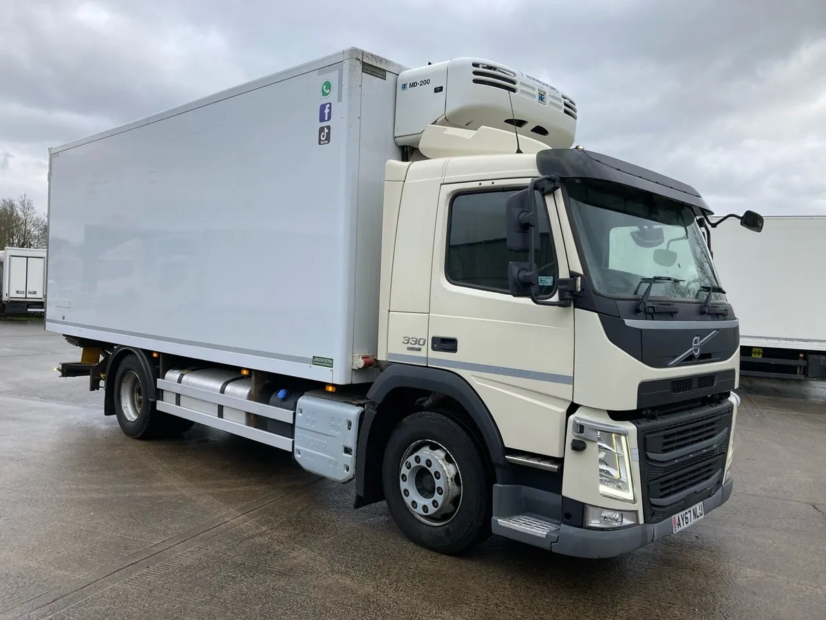 2017 Volvo Fm 21 ft fridge lorry - Image 1