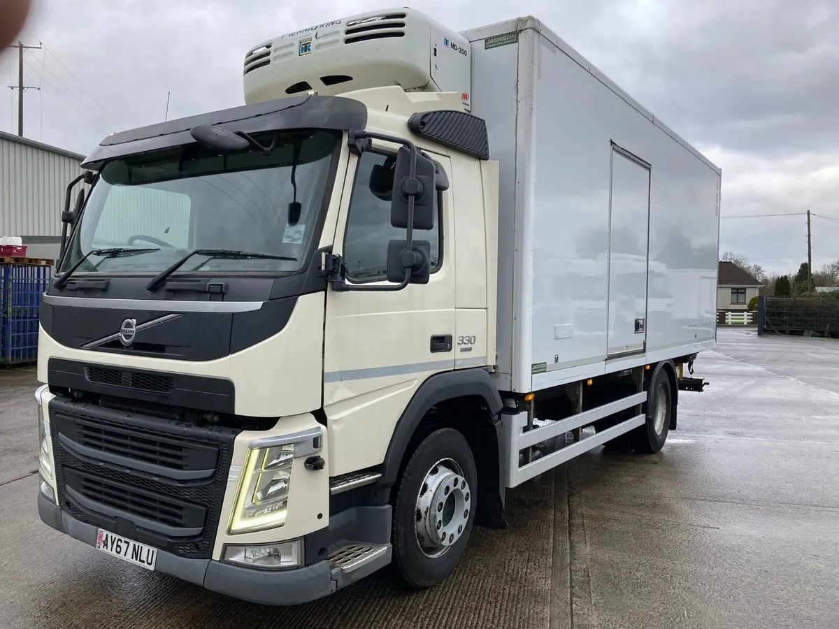 2017 Volvo Fm 21 ft fridge lorry - Image 2