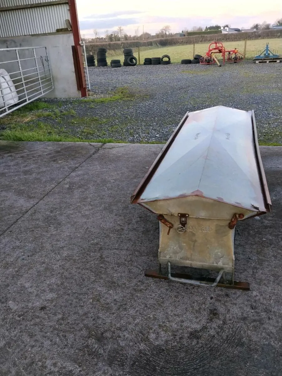 Round bale feeder @ lamb feeder for sale - Image 4