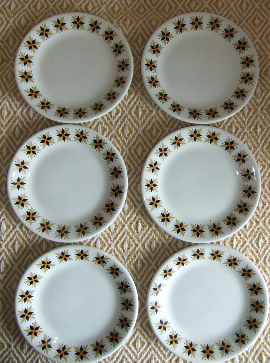 Arklow Pottery Star Dust Pattern 21 Pieces - Image 3