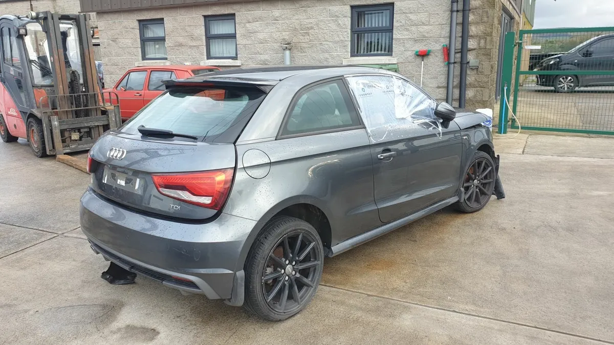 *For parts* Audi A1 S-Line, 1.6 dsl 5 speed (2017) - Image 2