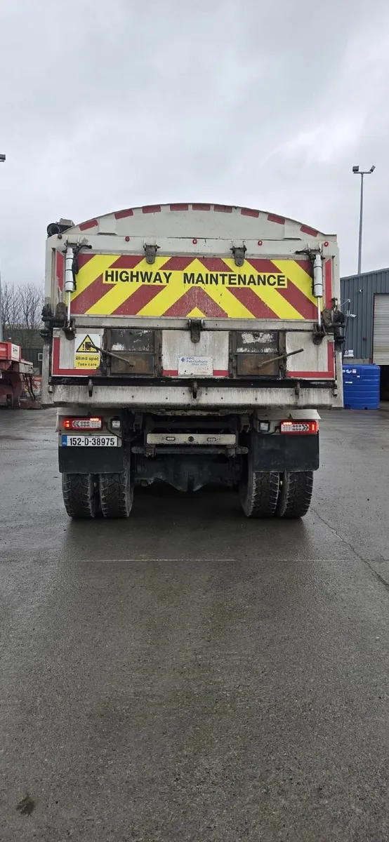 2015 Volvo FM 450 8x4 Tipper - Image 4