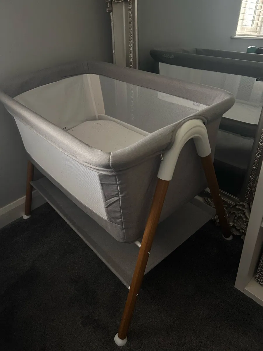 Baby next to me - Image 2