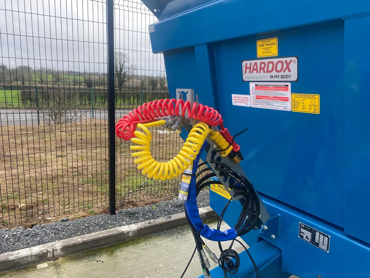 Kane 20T Halfpipe Dump Trailer - Image 4