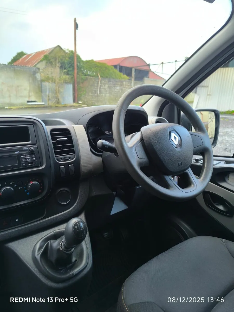 Renault Trafic 2019 - Image 2