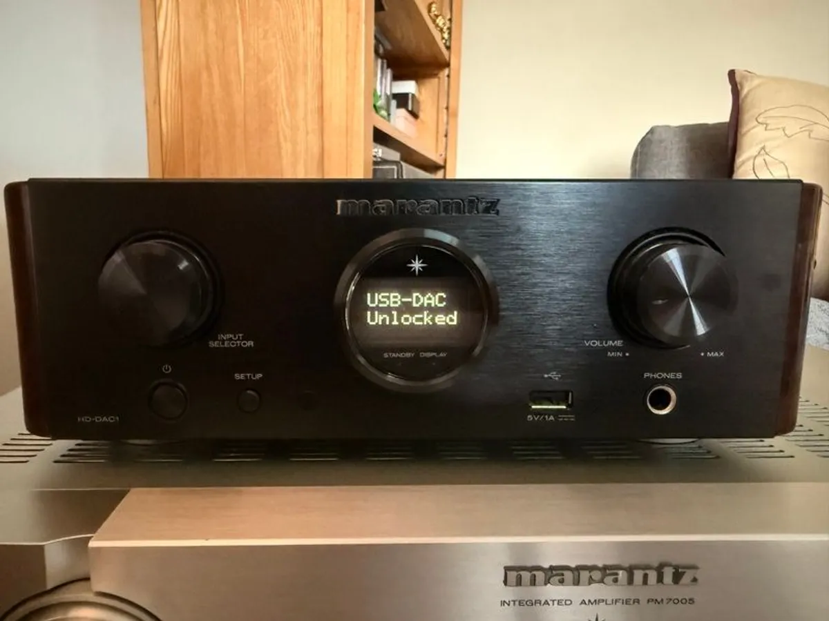 Marantz HD-DAC1 Headphone Amplifier & DAC  Walnut Burl Original Remote - Image 1