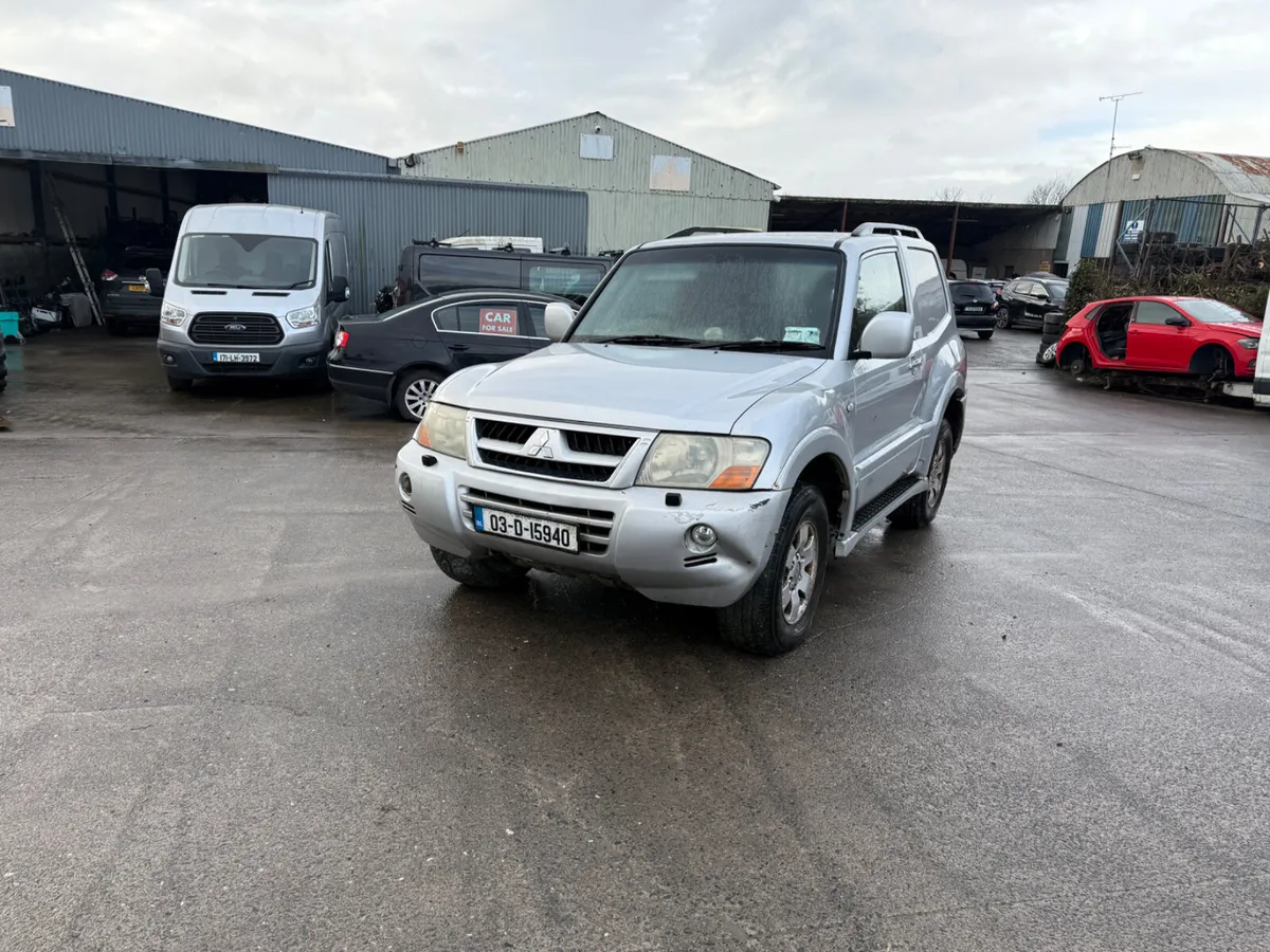 2003 Mitsubishi Pajero 2.5 SWB - Image 2
