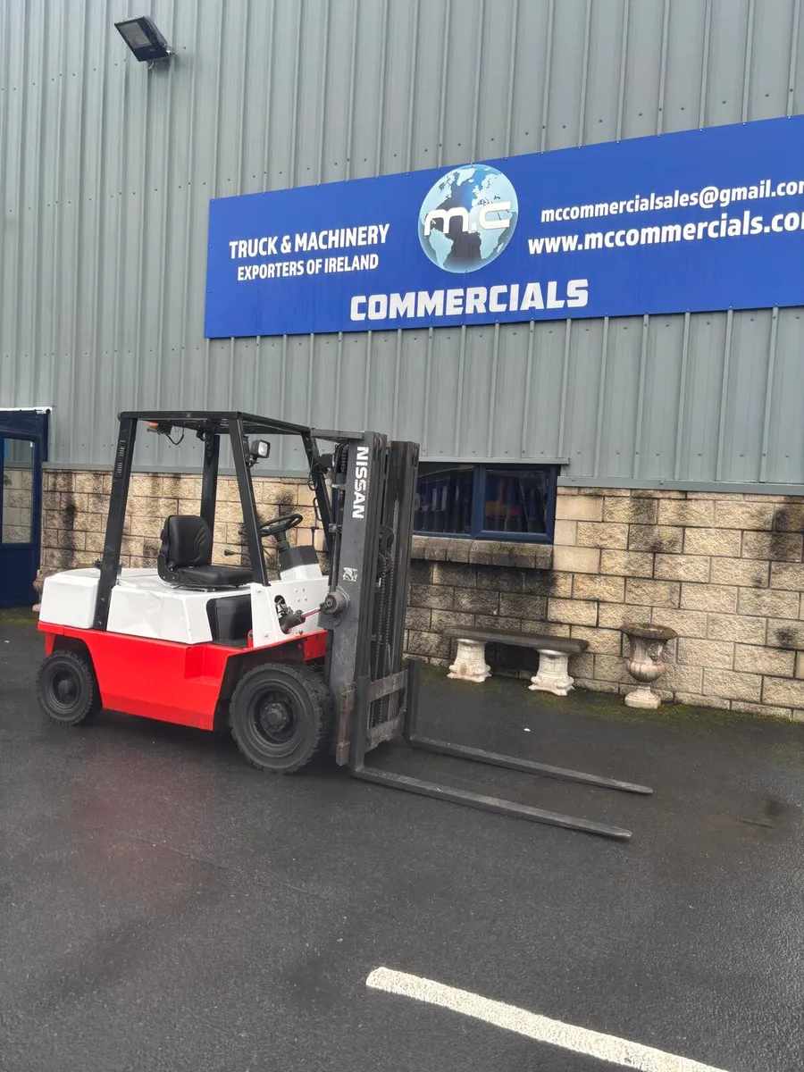 For Sale: 2.5 Ton Nissan Forklift - Image 1