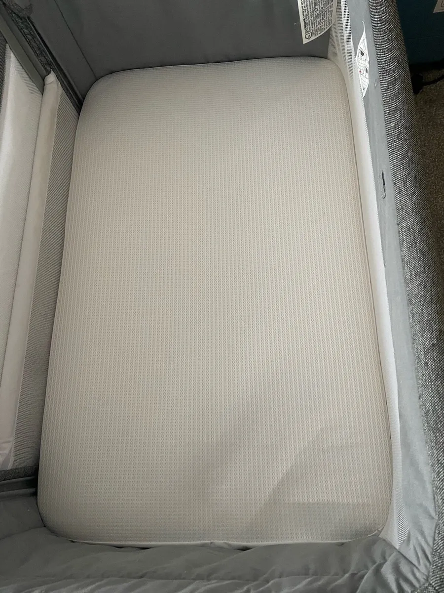 Chicco Next to Me Crib - Image 2