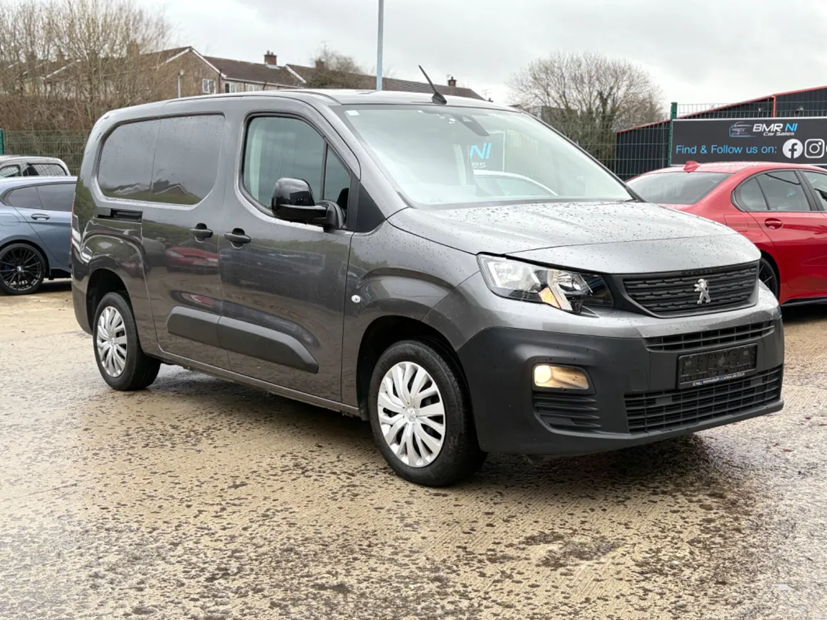 2022 PEUGEOT PARTNER CREWCAB 6 SPEED - Image 1