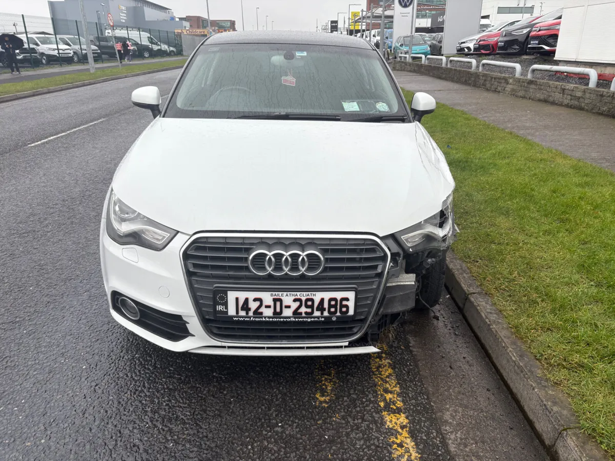 2014 Audi A1 1.2 Automatic light damage - Image 2