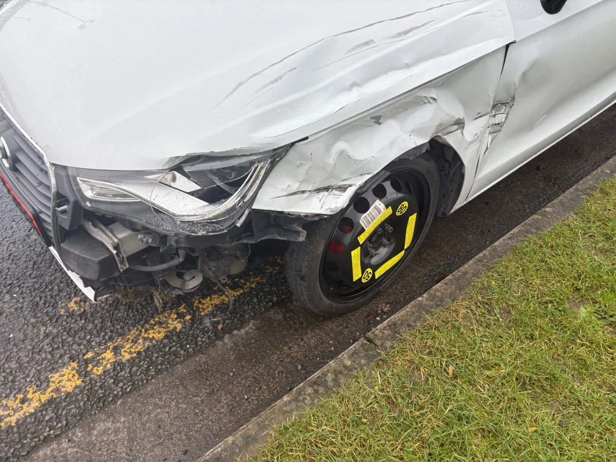 2014 Audi A1 1.2 Automatic light damage - Image 4