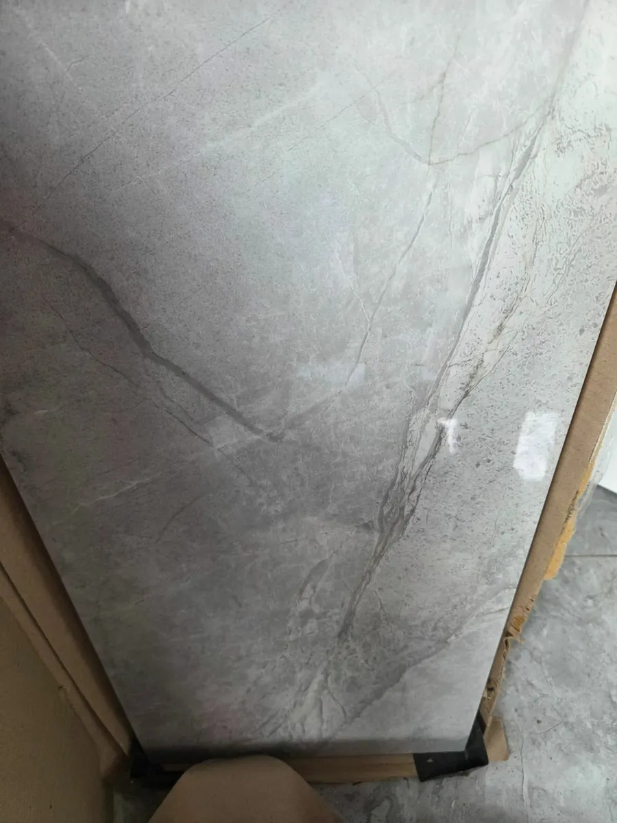 Wall tiles and floor tiles - Image 2