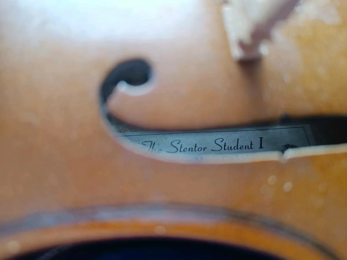 Stentor student violin 1/4 size - Image 2