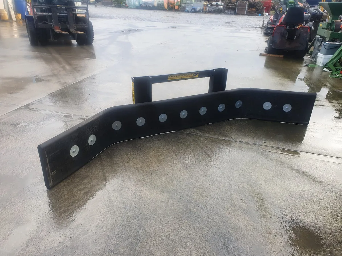 Fleming 2.1 and 2.8 Front MountedYard Scraper - Image 2