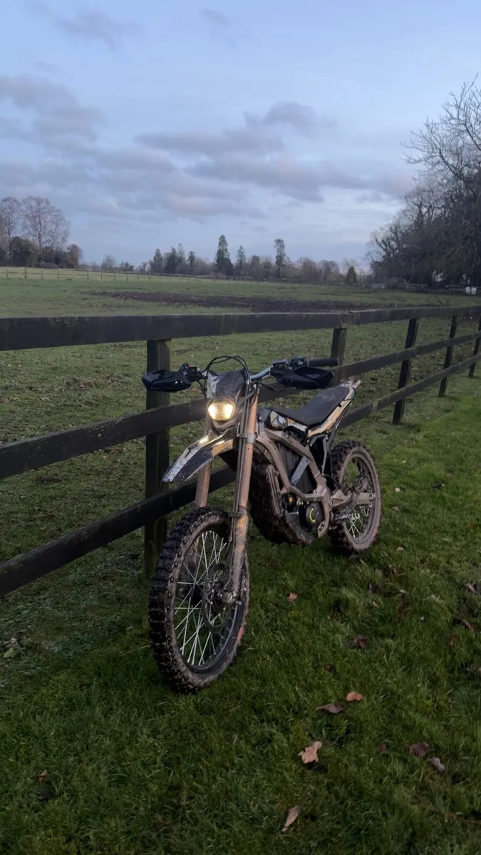 2025 Surron ultra bee- dark tan-21kw - Image 2