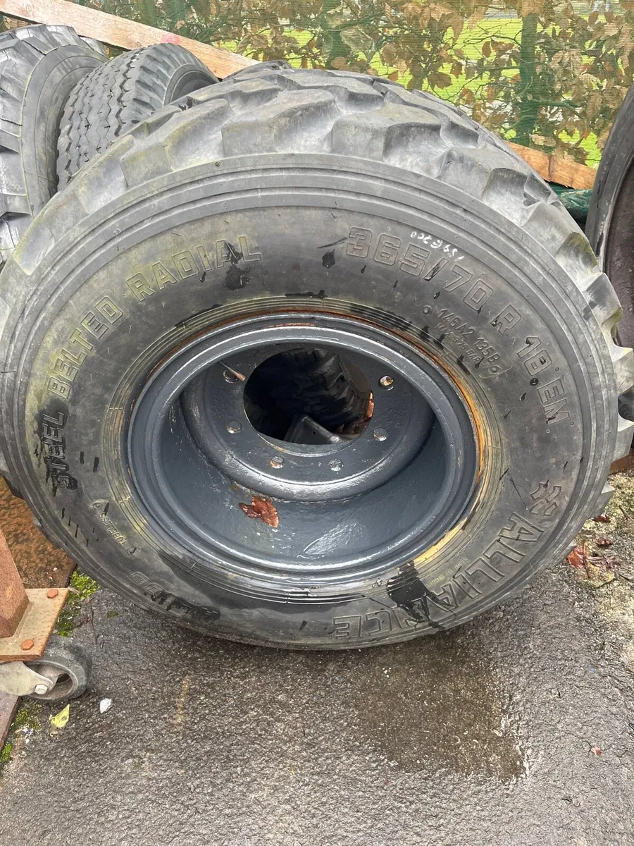 Various tyres wheels and rims - Image 1