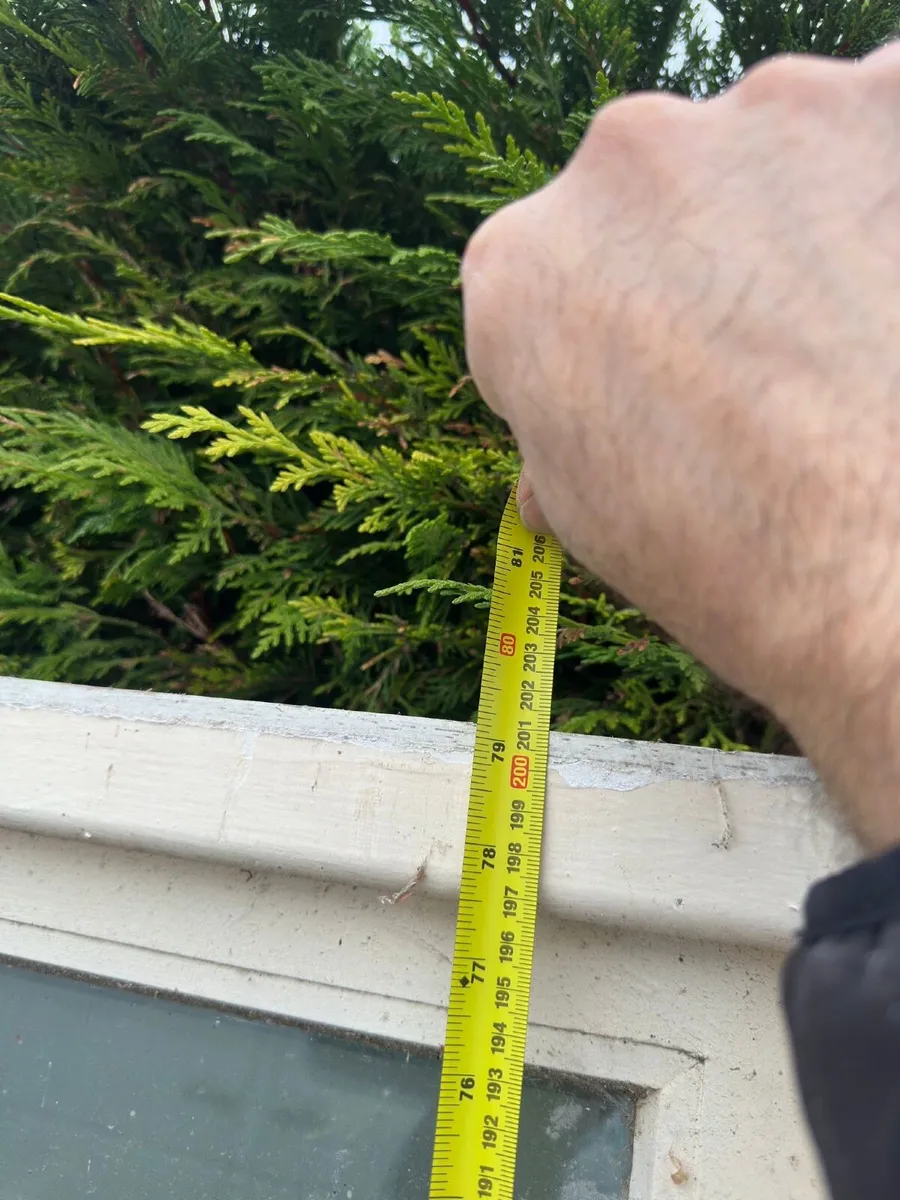 Wooden double-hung sash window - Image 3