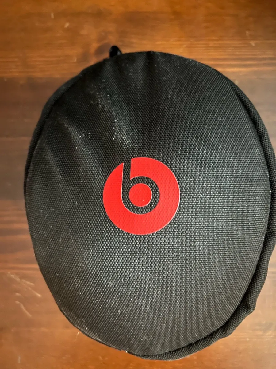 Beats Solo 3 wireless (product red) - Image 3