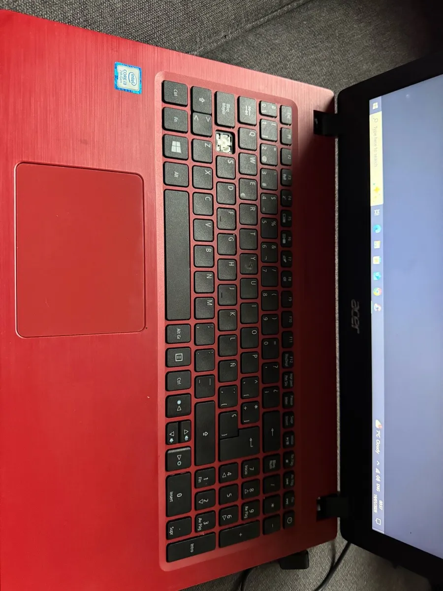 Red acer i3 laptop - Image 2