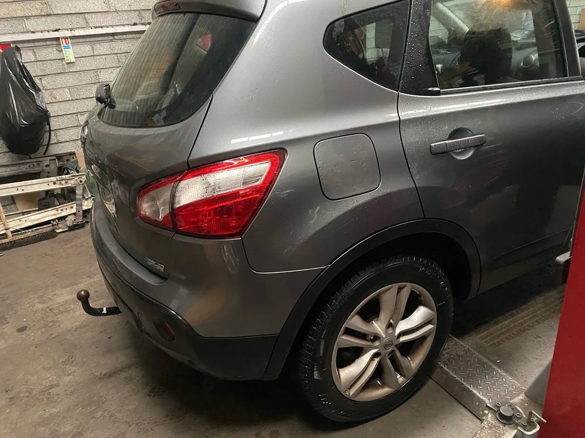 2012 Nissan Qashqai 1.5dCi for breaking - Image 2