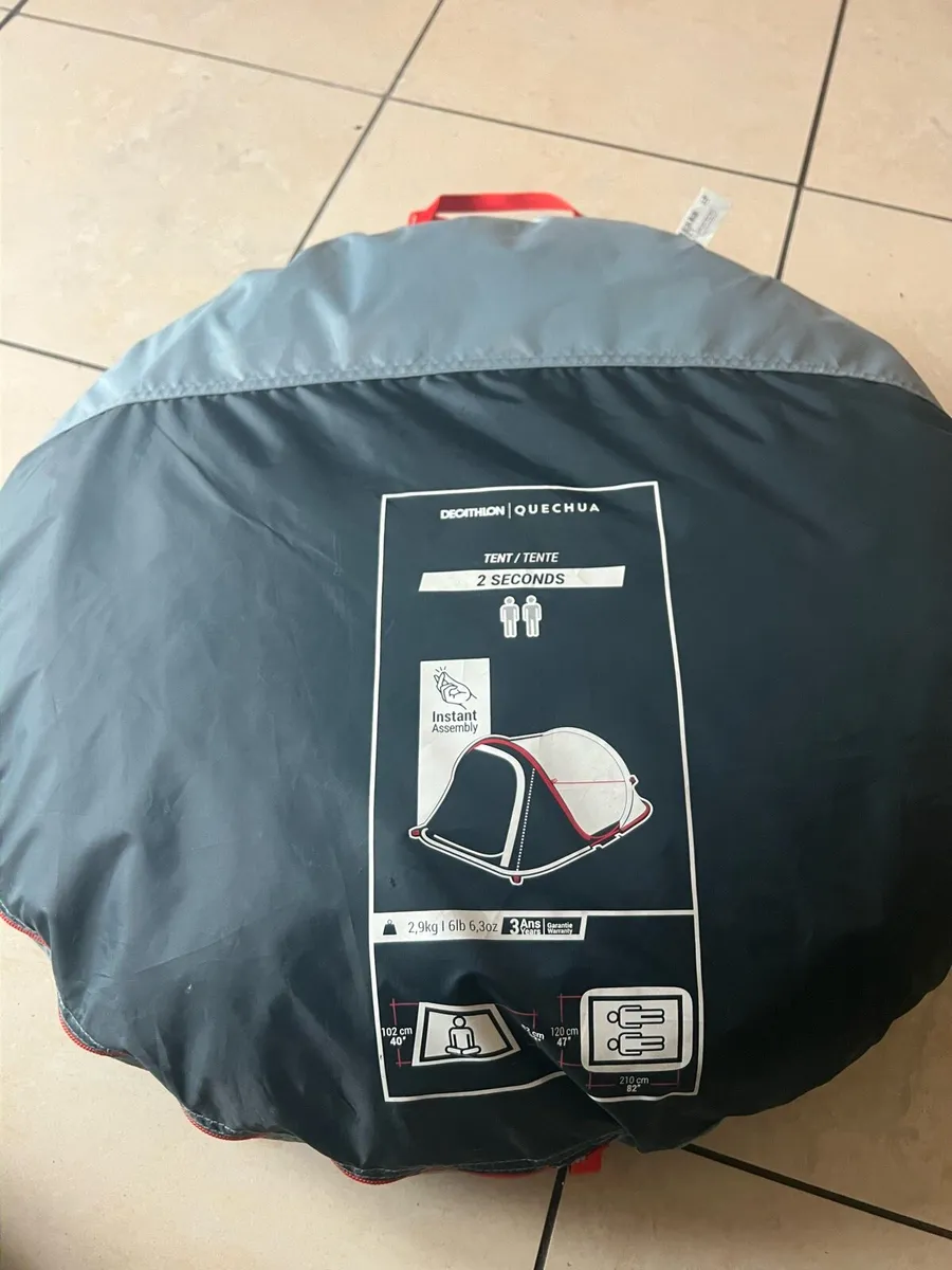 QUECHUA 2-person instant camping tent - Blue - Image 1