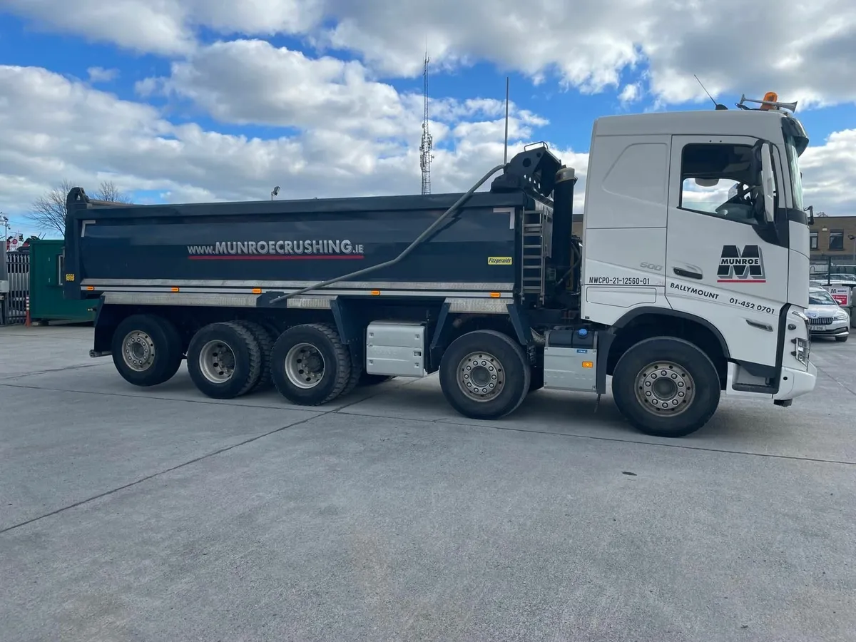 Volvo FH500 10x4 Tipper truck - Image 4