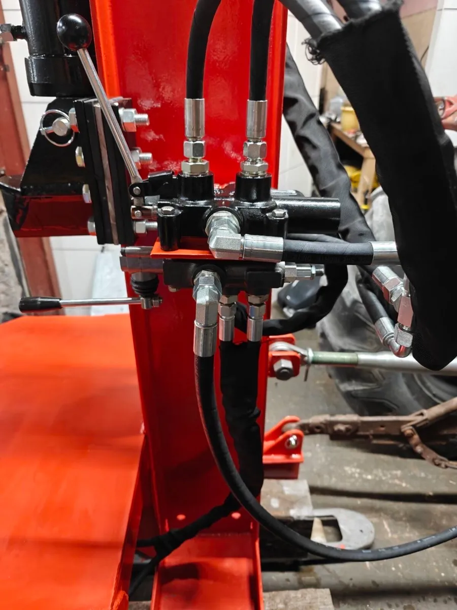 24/7 Hydraulic Hose Repair - Image 2