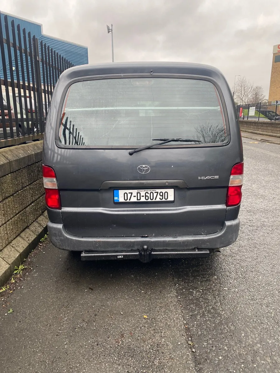 Toyota Hiace LWB 2.5L D-4D - Image 4