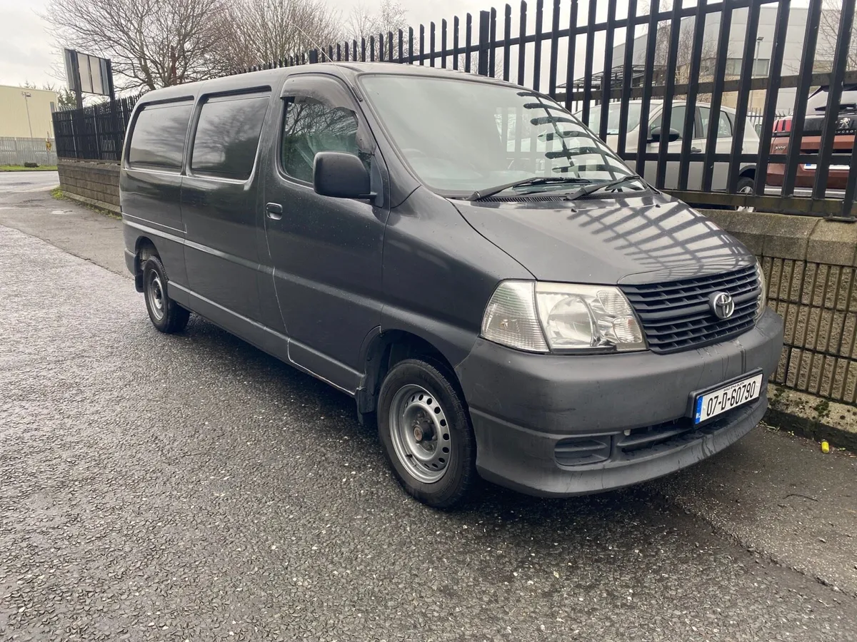Toyota Hiace LWB 2.5L D-4D - Image 1