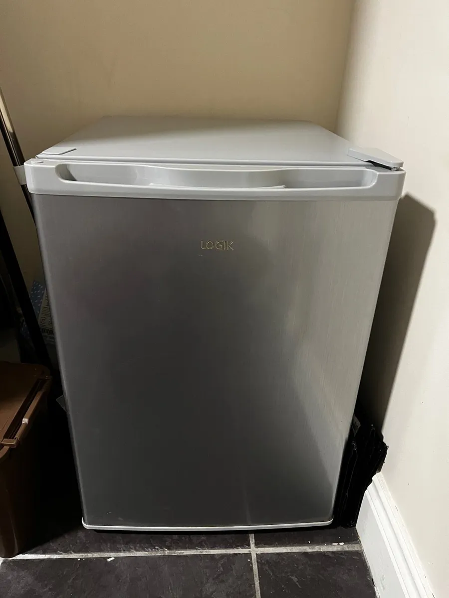 Mini fridge - Image 2