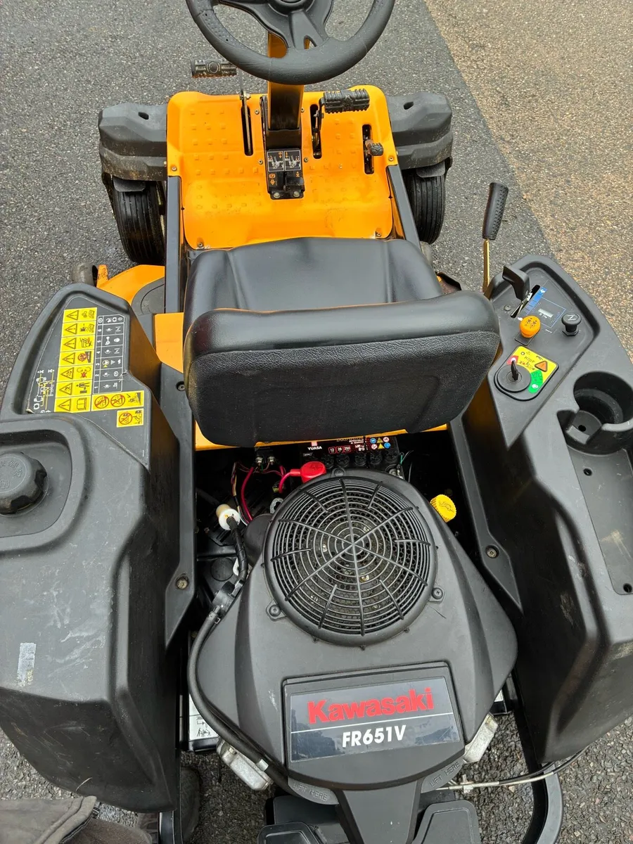 Cub Cadet RZT S Zero Turn Mower - Image 3