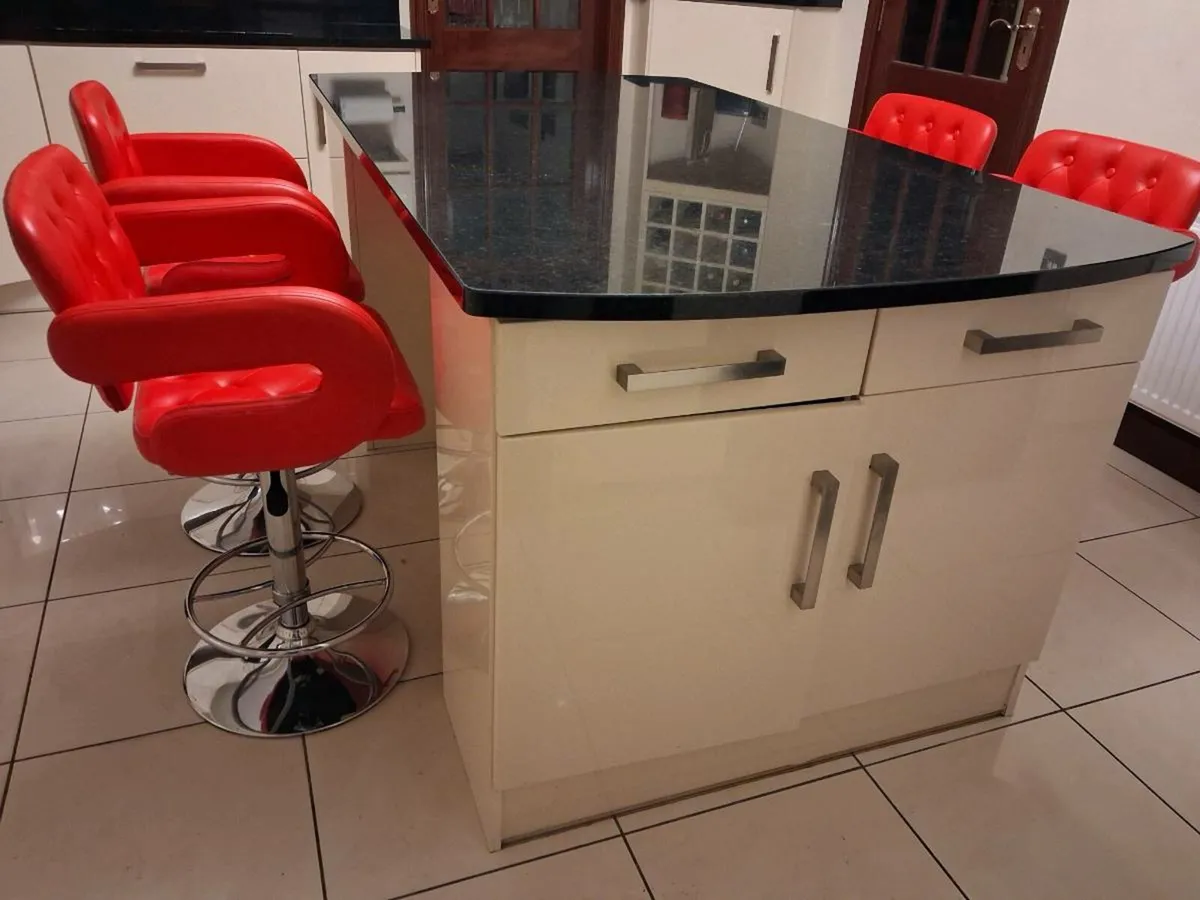 Bar stools - Image 1