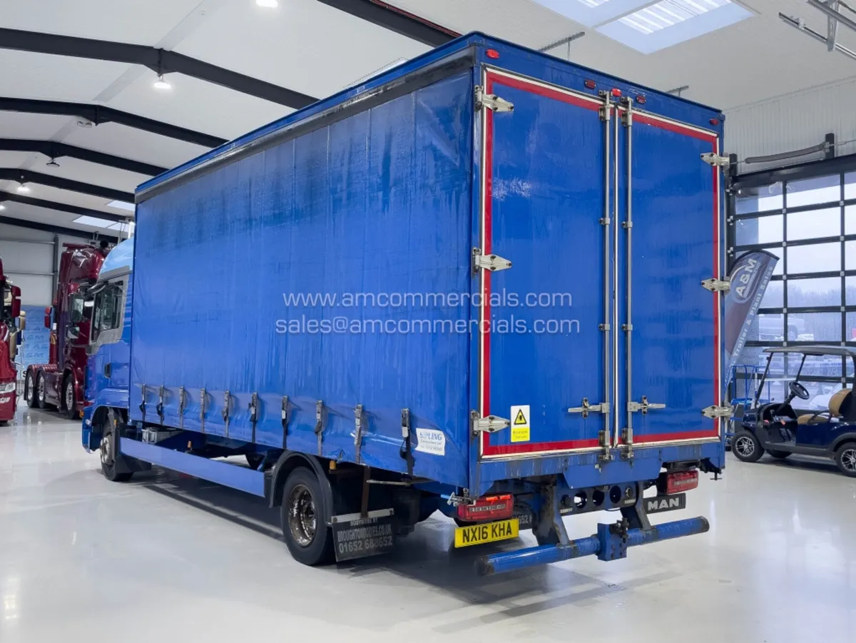 2016 MAN TGL 8.220 CURTAINSIDER - Image 4