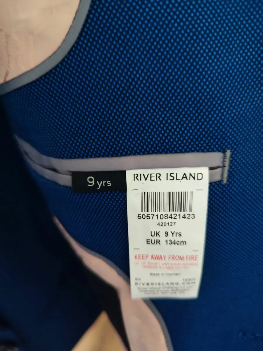 Boys blue 3 piece suit set + Free shirt - Image 4