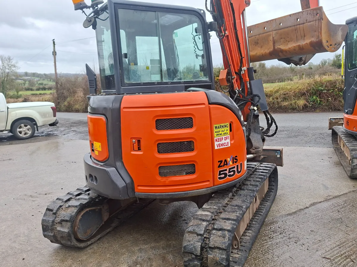 2017 Hitachi 55.5 - Image 1